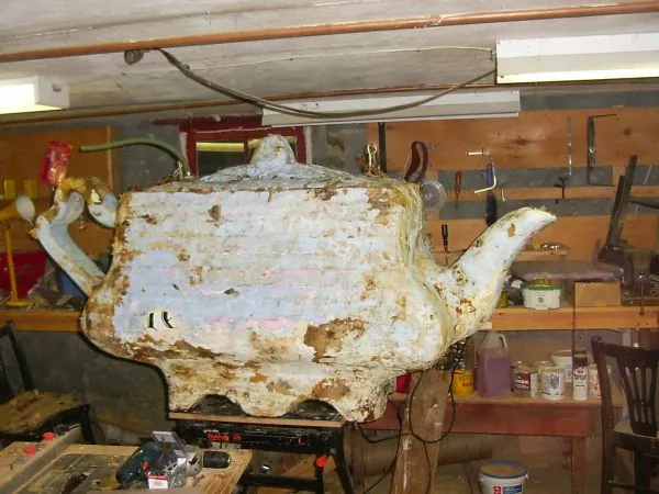 The Ivy Tea Room Teapot Restoration